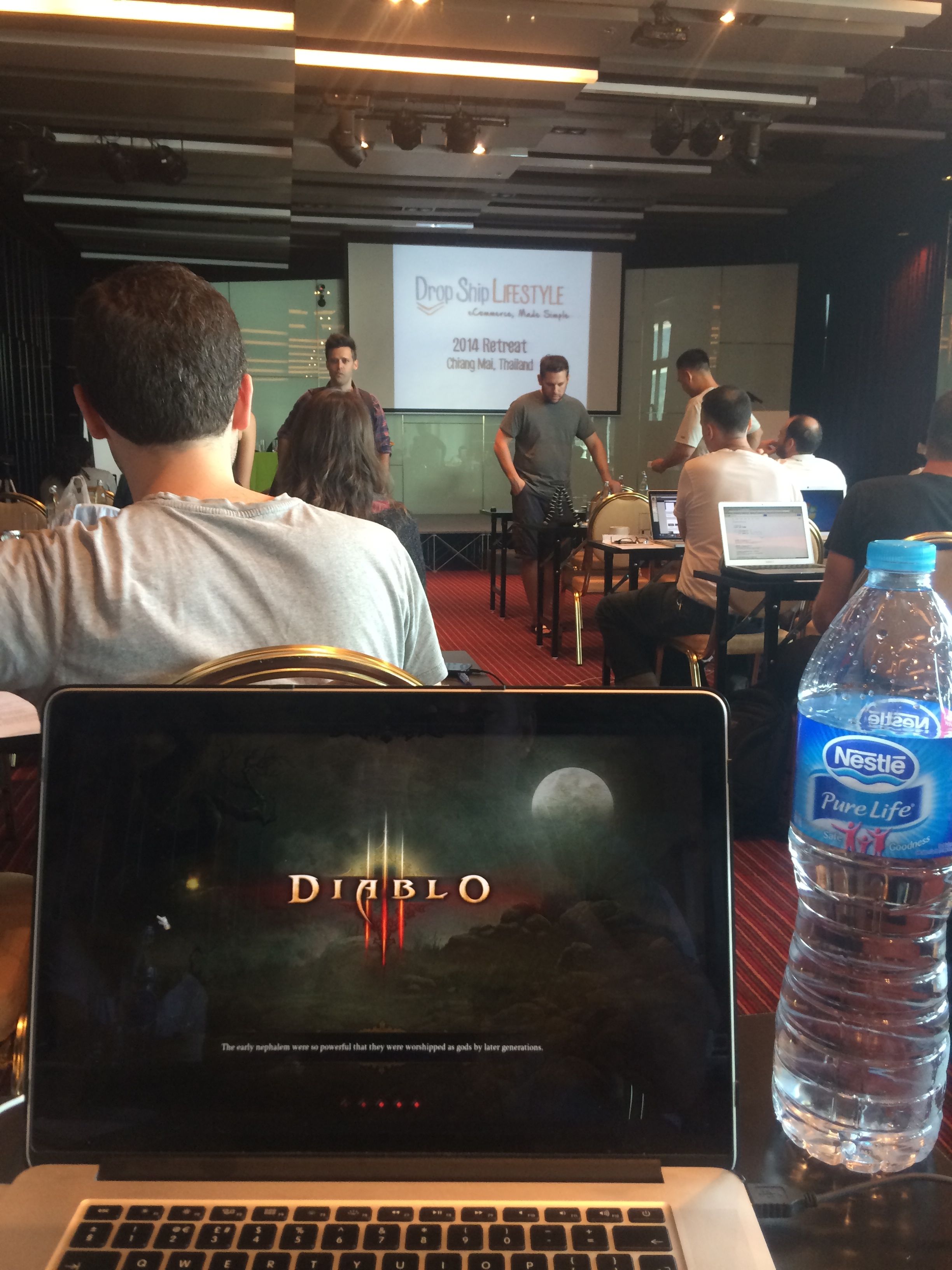 Playing Diablo 3 at the Drop Ship Lifestyle retreat in Chiang Mai :D