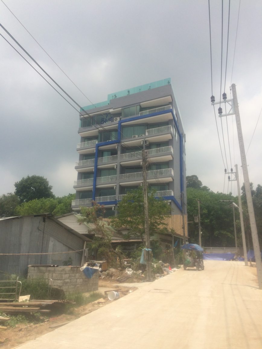 Blue – The Tallest Apartments On Soi Tad-ied